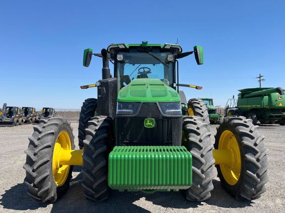 2022 John Deere 8R 370 Tractor