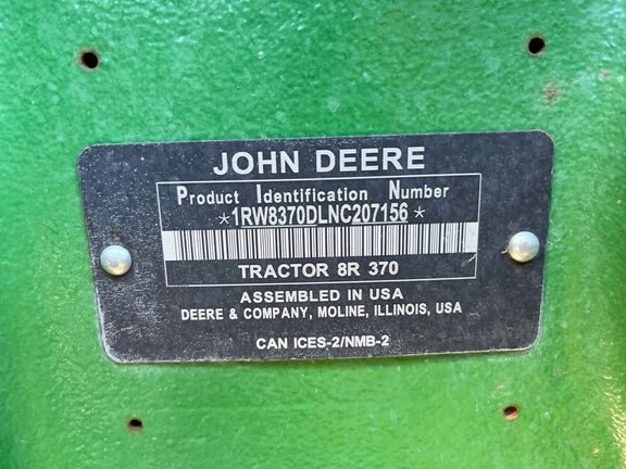 2022 John Deere 8R 370 Tractor