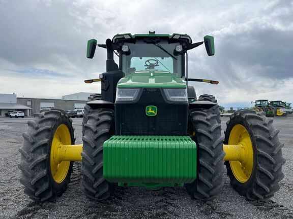 2022 John Deere 8R 370 Tractor