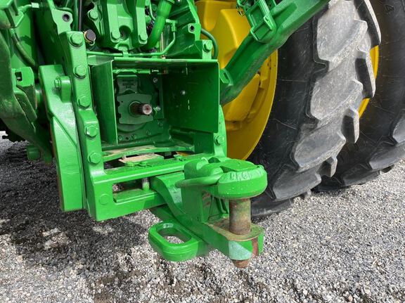 2022 John Deere 8R 370 Tractor