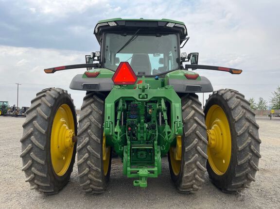 2022 John Deere 8R 370 Tractor