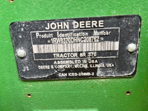 2022 John Deere 8R 370 Tractor