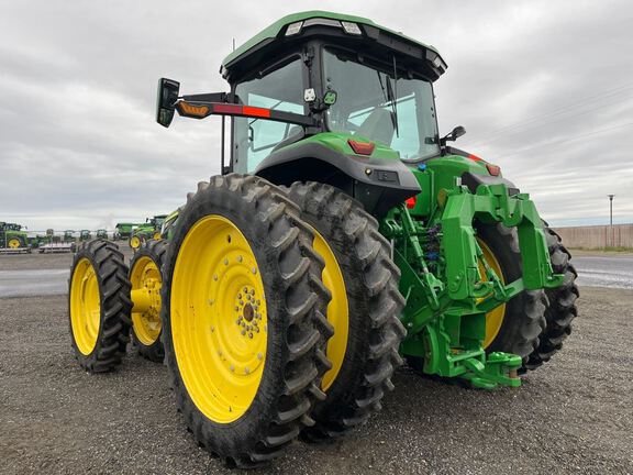 2022 John Deere 8R 370 Tractor