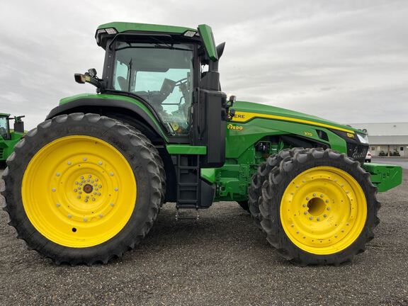 2022 John Deere 8R 370 Tractor