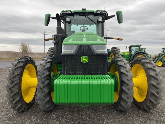 2022 John Deere 8R 370 Tractor