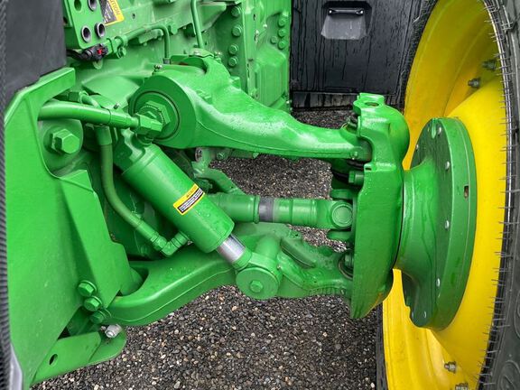 2022 John Deere 8R 370 Tractor