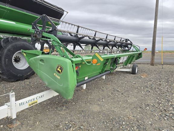 2011 John Deere 630R Header Combine