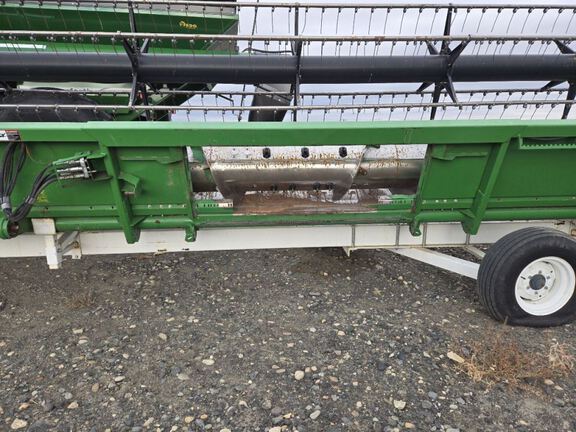 2011 John Deere 630R Header Combine