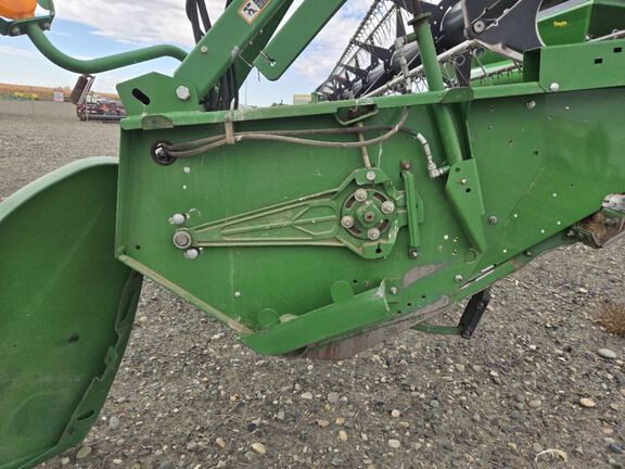 2011 John Deere 630R Header Combine