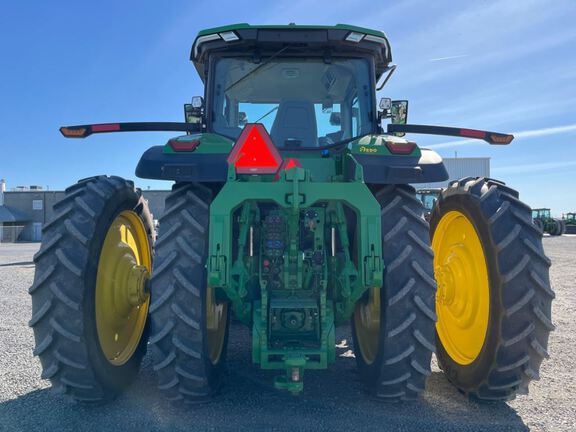 2023 John Deere 8R 370 Tractor