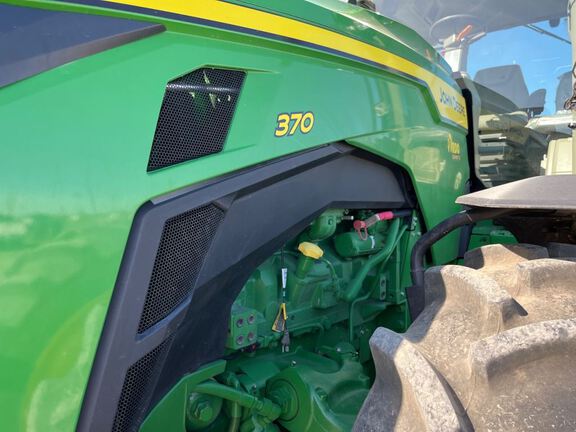 2023 John Deere 8R 370 Tractor