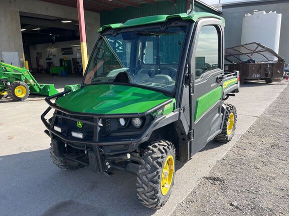 2022 John Deere XUV835R ATV