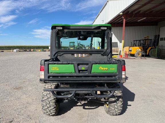 2022 John Deere XUV835R ATV