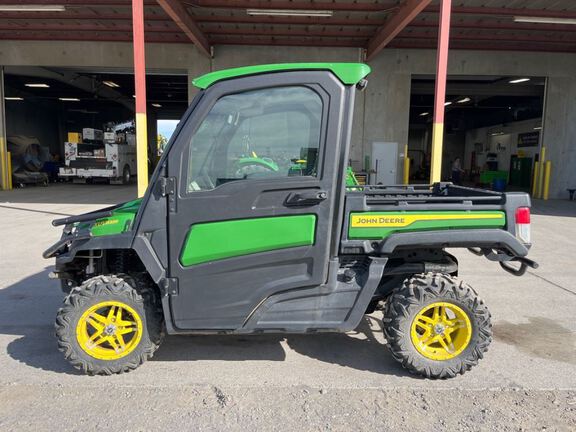 2022 John Deere XUV835R ATV