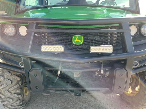 2022 John Deere XUV835R ATV