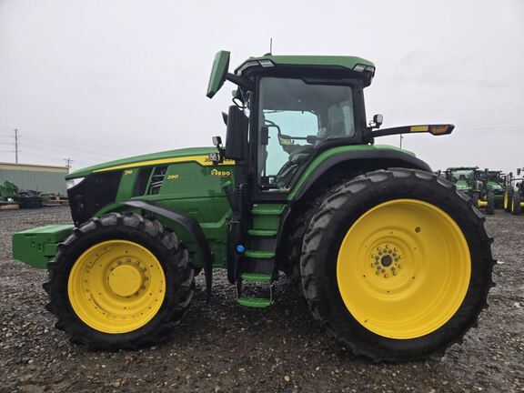 2024 John Deere 7R 290 Tractor