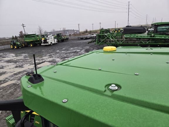 2024 John Deere 7R 290 Tractor