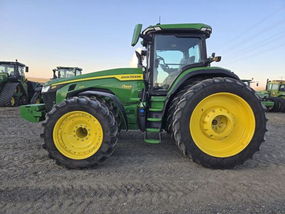 2023 John Deere 8R 370 Tractor