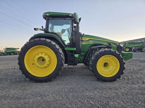 2023 John Deere 8R 370 Tractor