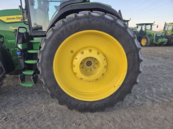 2023 John Deere 8R 370 Tractor