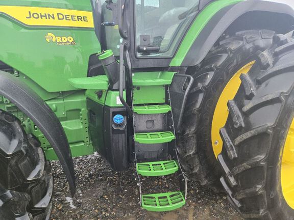 2024 John Deere 8R 370 Tractor