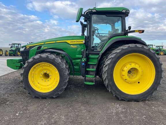 2023 John Deere 8R 340 Tractor