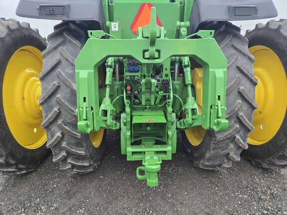 2023 John Deere 8R 370 Tractor