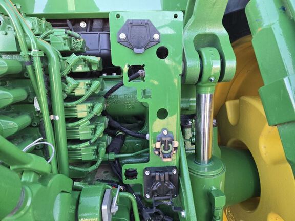 2024 John Deere 8R 370 Tractor