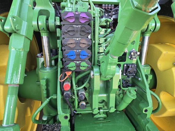 2024 John Deere 8R 370 Tractor