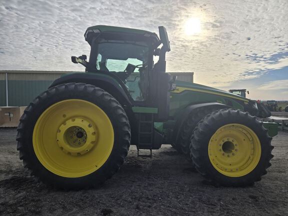 2024 John Deere 8R 370 Tractor