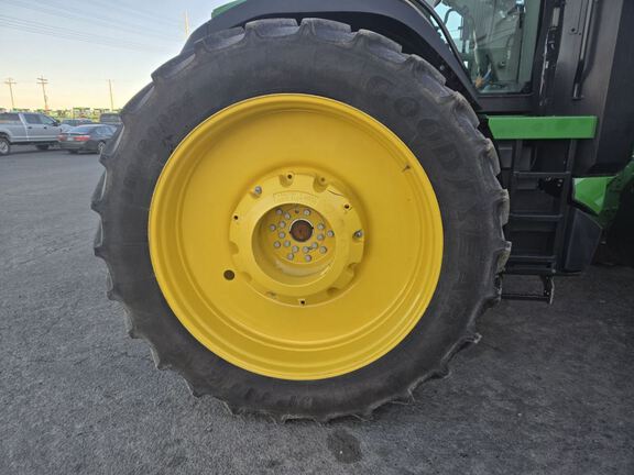 2024 John Deere 8R 370 Tractor