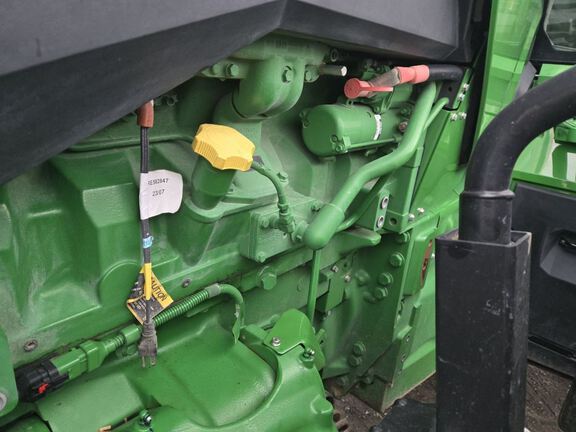 2023 John Deere 8R 370 Tractor