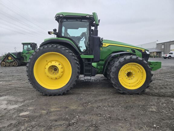 2023 John Deere 8R 370 Tractor