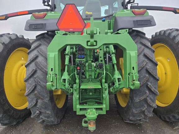 2023 John Deere 8R 370 Tractor