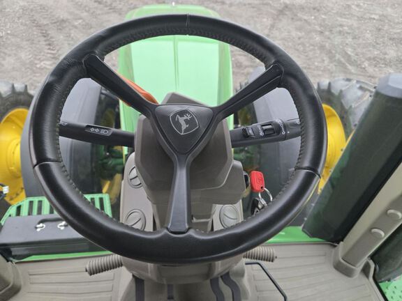 2023 John Deere 8R 370 Tractor