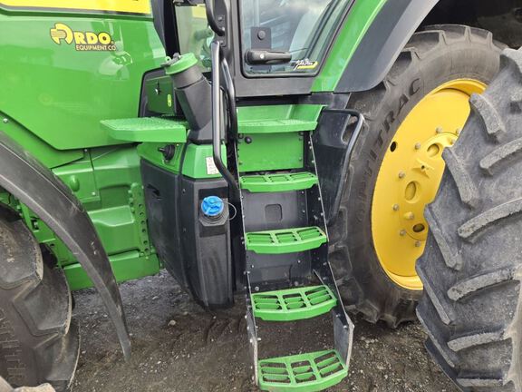 2024 John Deere 8R 370 Tractor