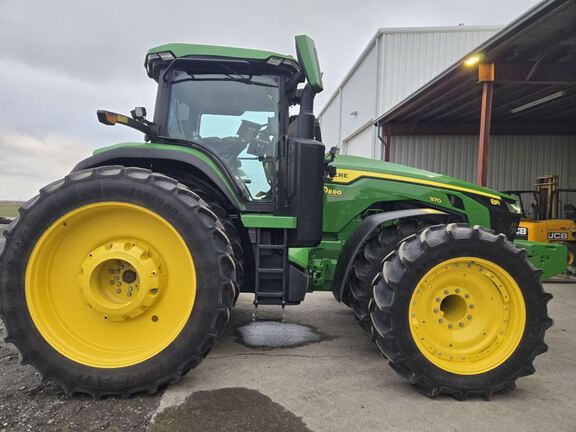 2024 John Deere 8R 370 Tractor