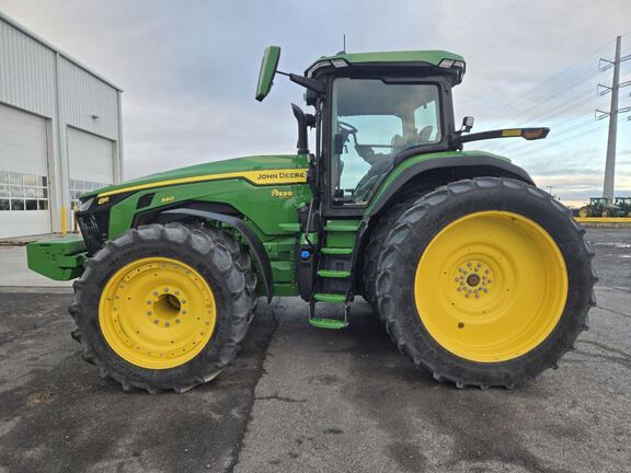 2023 John Deere 8R 340 Tractor