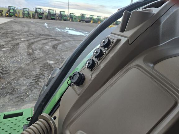 2023 John Deere 8R 340 Tractor