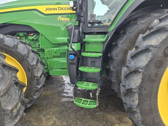 2023 John Deere 8R 370 Tractor