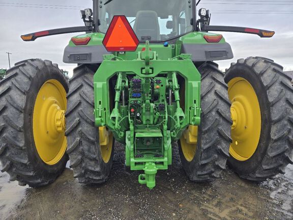 2023 John Deere 8R 370 Tractor