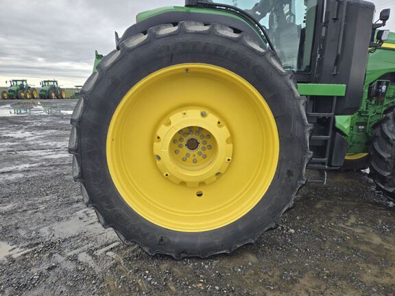 2023 John Deere 8R 370 Tractor