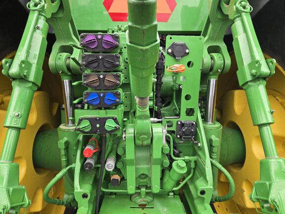 2023 John Deere 8R 370 Tractor