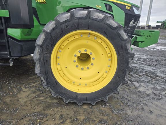 2023 John Deere 8R 370 Tractor