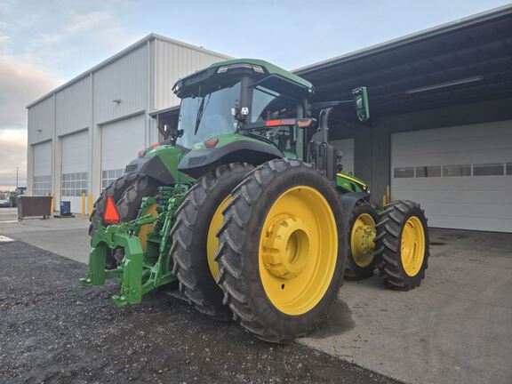 2023 John Deere 8R 370 Tractor