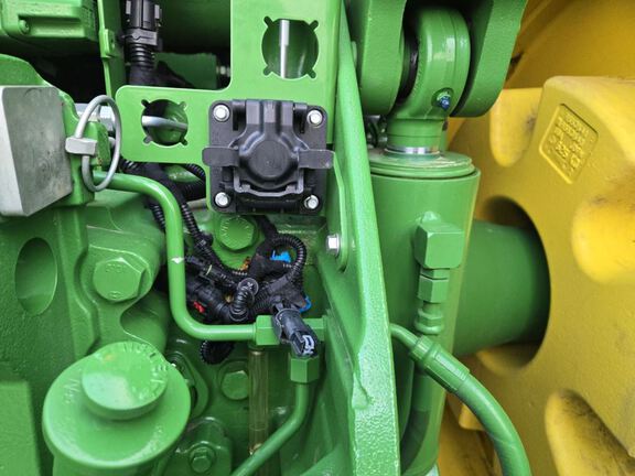 2023 John Deere 8R 370 Tractor