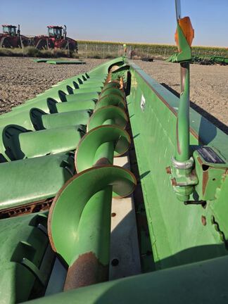 2010 John Deere 612C Header Corn Head