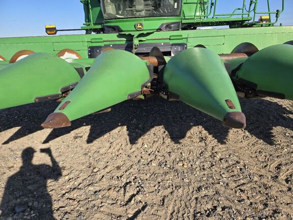 2010 John Deere 612C Header Corn Head