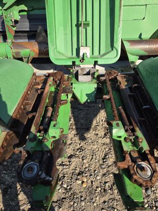 2010 John Deere 612C Header Corn Head