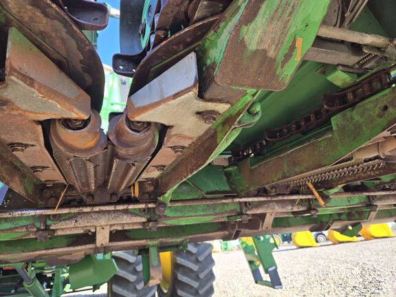 2010 John Deere 612C Header Corn Head
